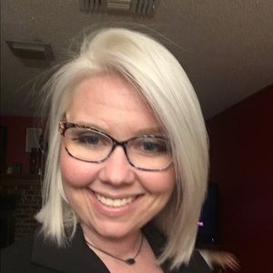 Meet your Posher, Joni